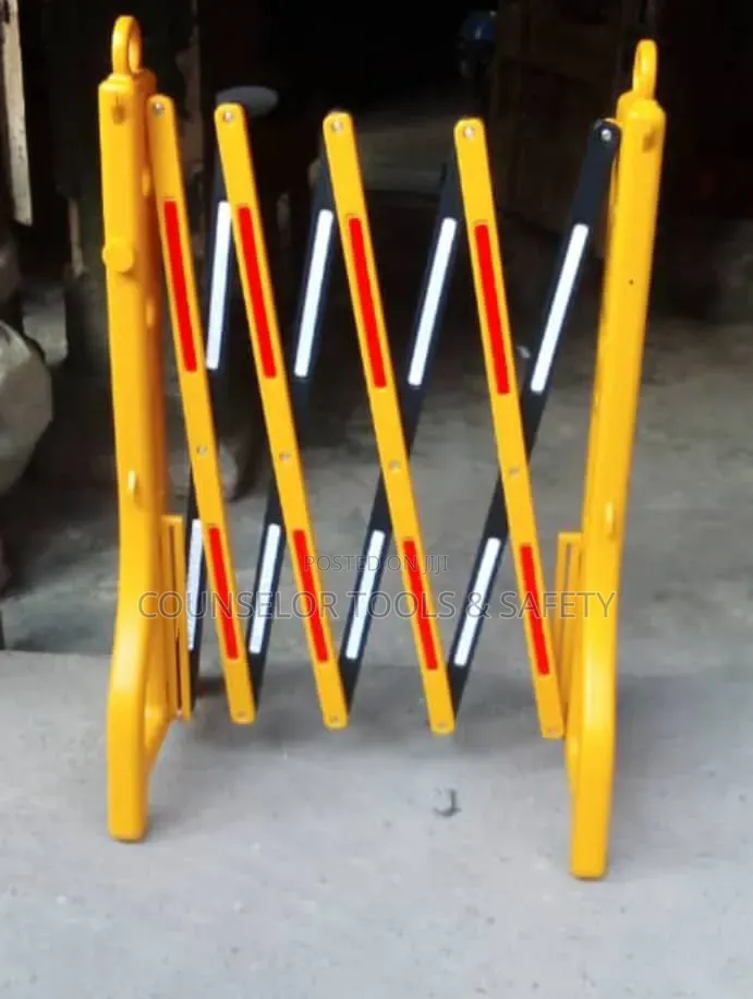 Adjustable Road Divider
