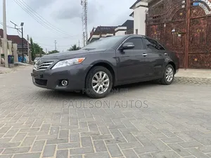 Toyota Camry 2009 Gray