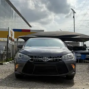 Toyota Camry SE 4dr Sedan (2.5L 4cyl 6A) 2017 Gray