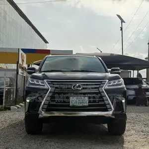 Lexus LX 2017 Black