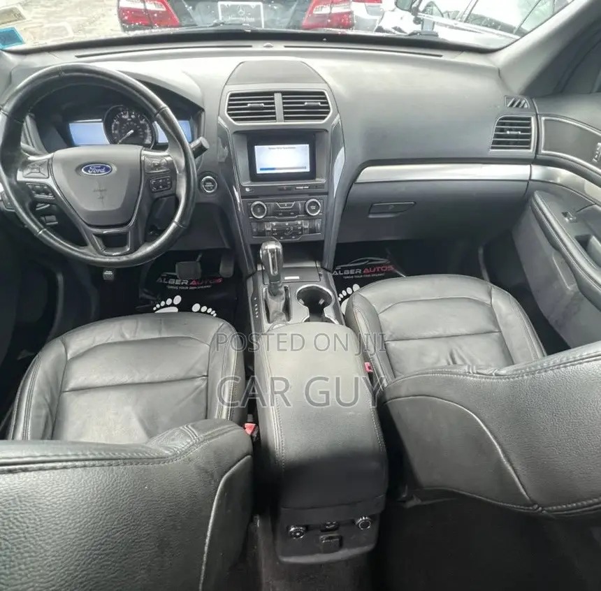 Ford Explorer XLT AWD 2018 Black