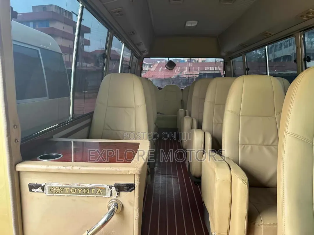Toyota Coaster 2011 Gold