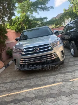 Toyota Highlander 2019 Silver