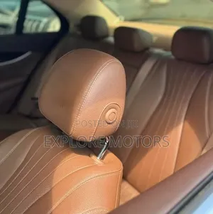 Mercedes-Benz E300 2017 Blue