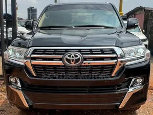 Toyota Land Cruiser 2016 Black