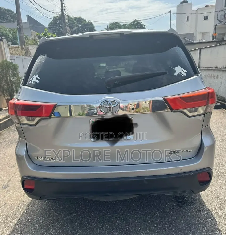 Toyota Highlander 2017 Silver