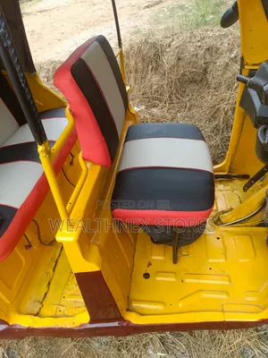 TVS King Deluxe Plus iTouch Start 2023 Yellow