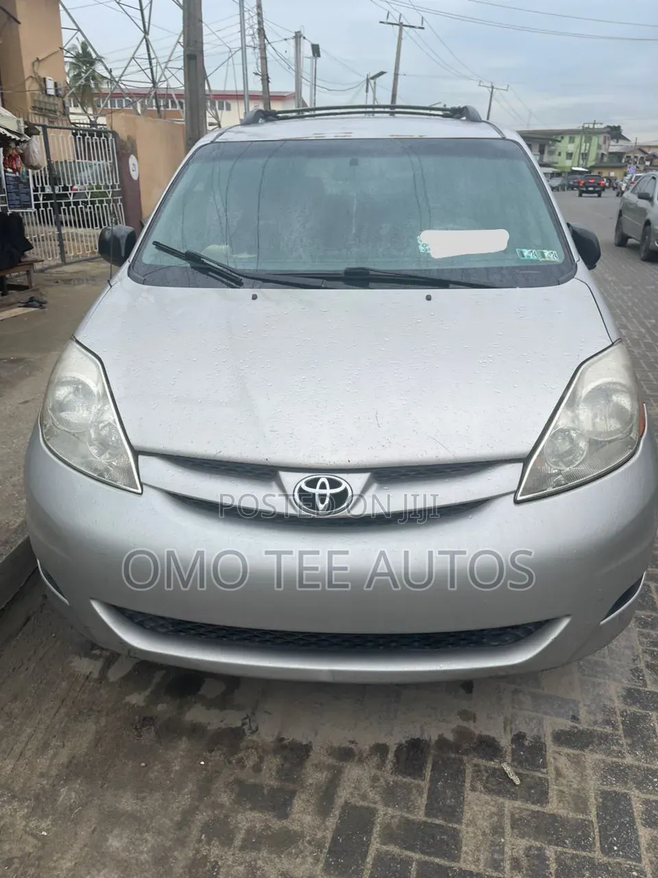 Toyota Sienna LE 2009 Silver