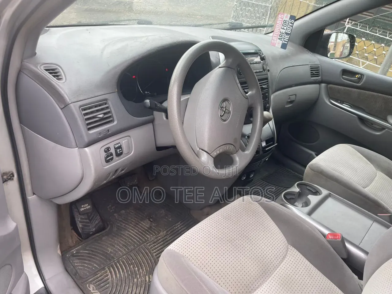 Toyota Sienna LE 2009 Silver