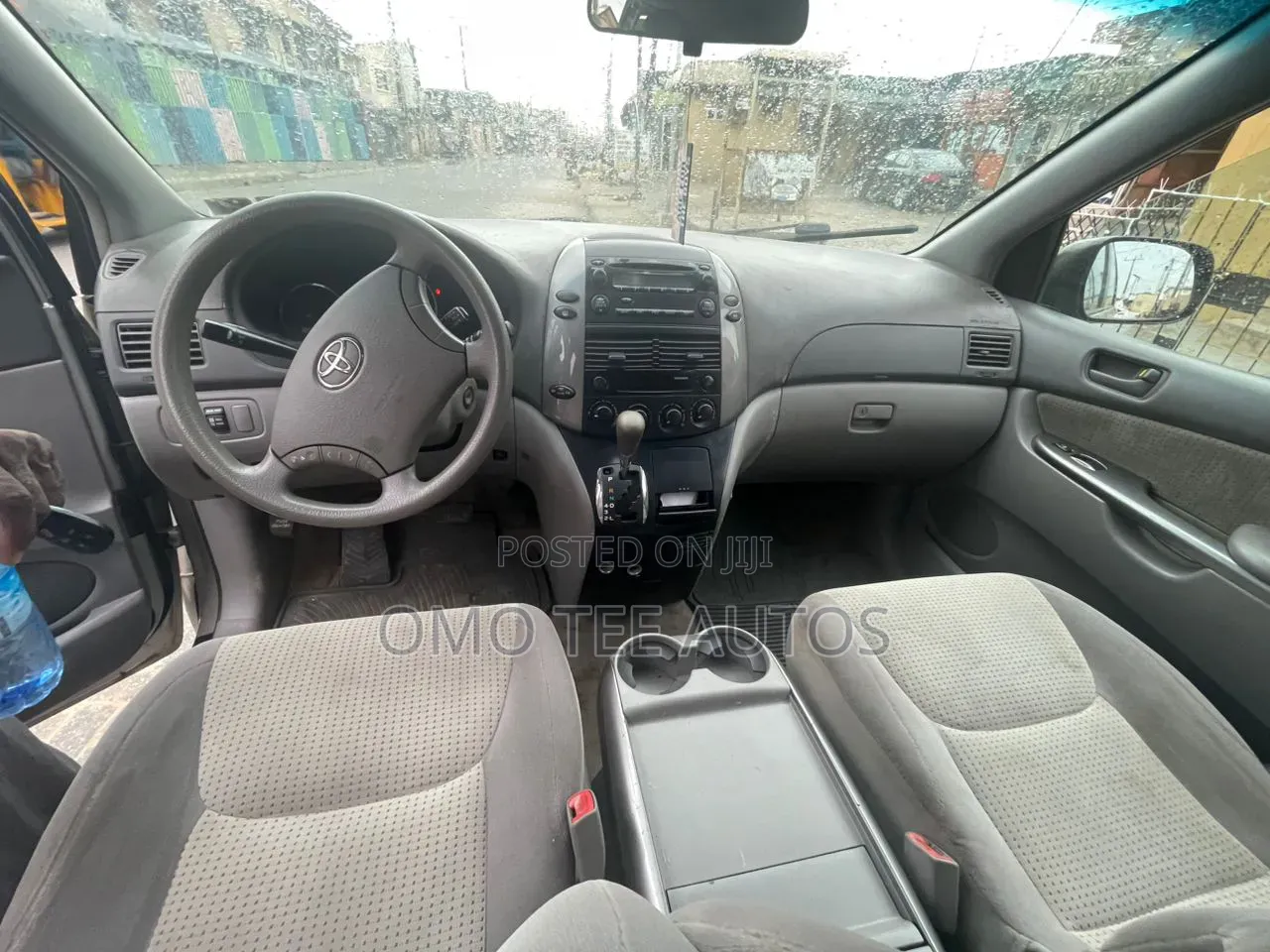 Toyota Sienna LE 2009 Silver