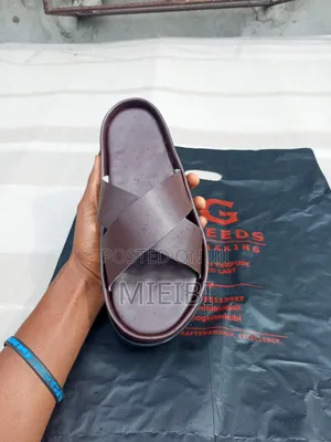 Zara Slides