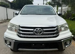 Toyota Hilux 2017 White