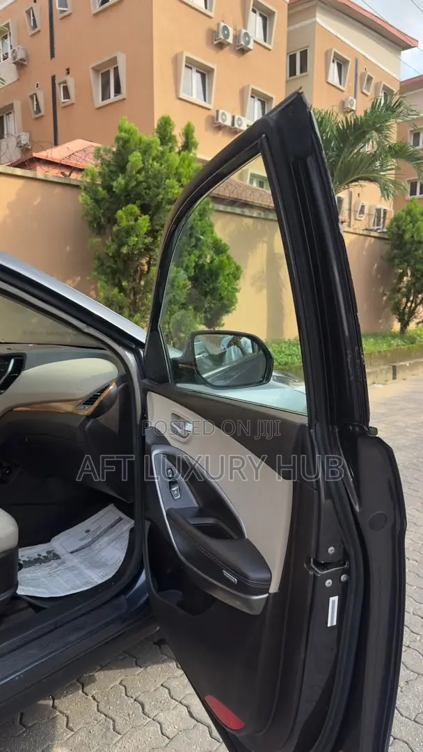Hyundai Santa Fe 2016 Blue
