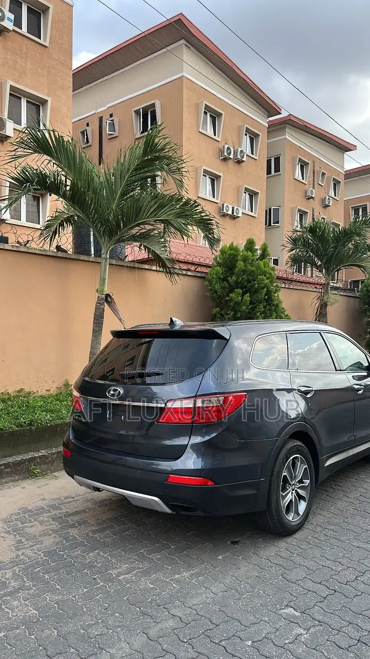 Hyundai Santa Fe 2016 Blue