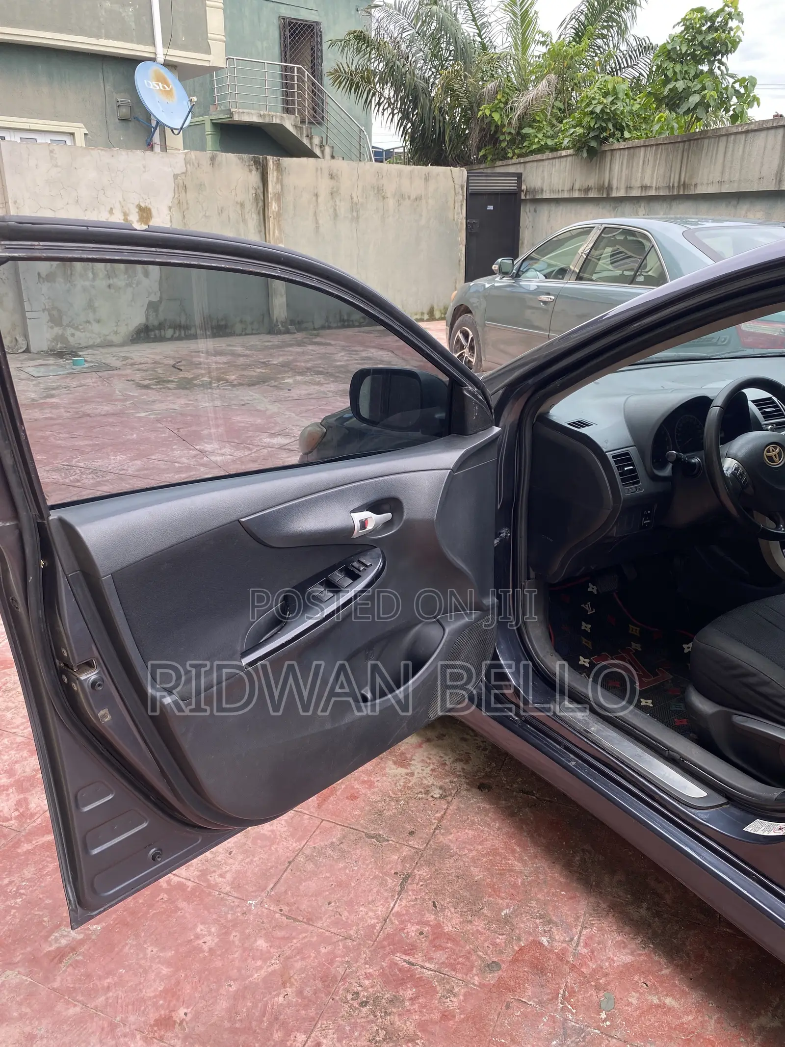 Toyota Corolla 2009 Gray