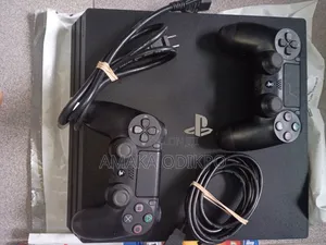 Ps4 Bundle- 2 Controllers, 5 Games