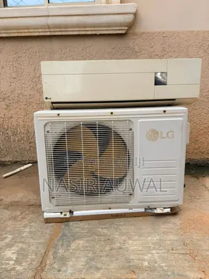 1.5hp Used Non-Inverter Lg Air Conditioner (With Installation Kit)