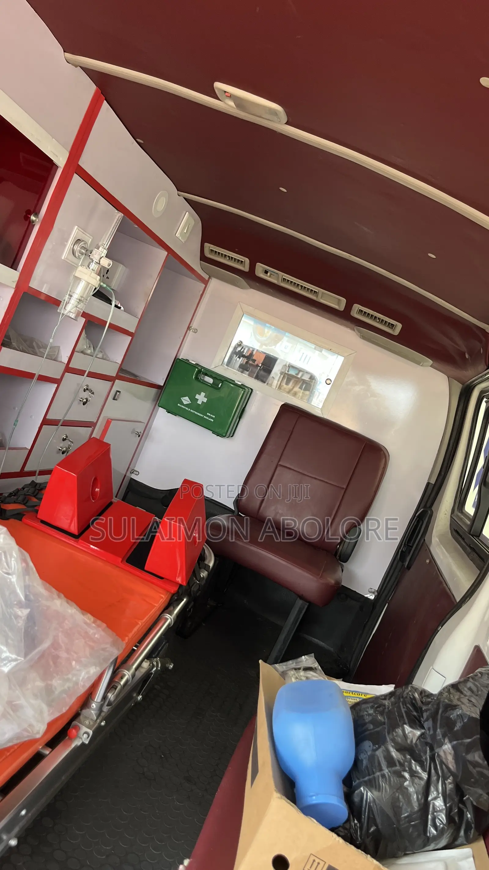 Toyota HiAce 2010 White
