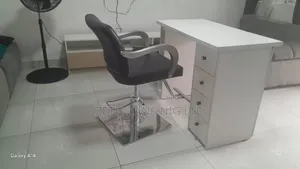 Saloon Chair and Table