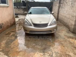 Lexus ES 330 Sedan 2004 Gold