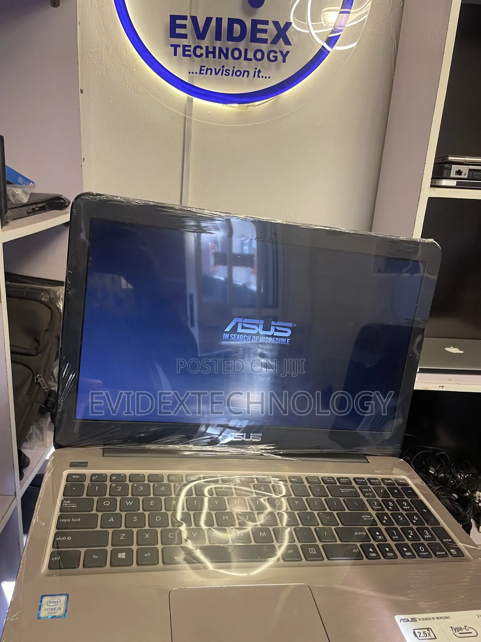 Laptop Asus X555LA 8GB Intel Core i5 SSD 256GB