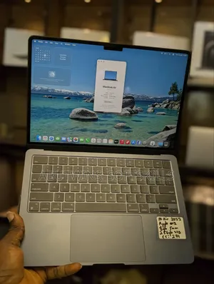 Laptop Apple MacBook Air 2022 M2 8GB Apple M2 SSD 256GB