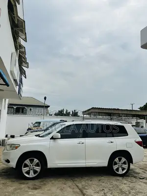 Toyota Highlander Limited 2009 White
