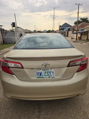 Toyota Camry 2012 Gold