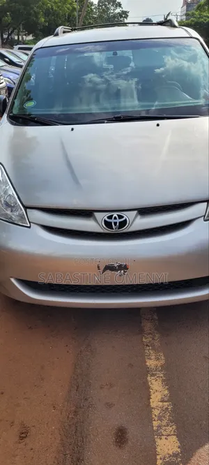 Toyota Sienna 2005