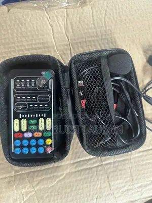Voice Changer . Man - Woman , Woman -Man .
