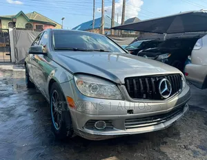 Mercedes-Benz C200 2008 Gray