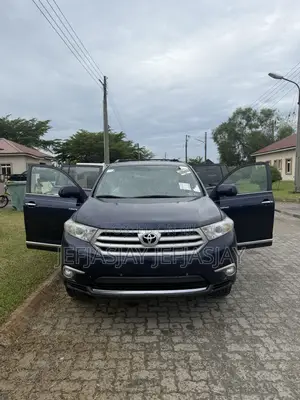 Toyota Highlander Limited 2012 Blue
