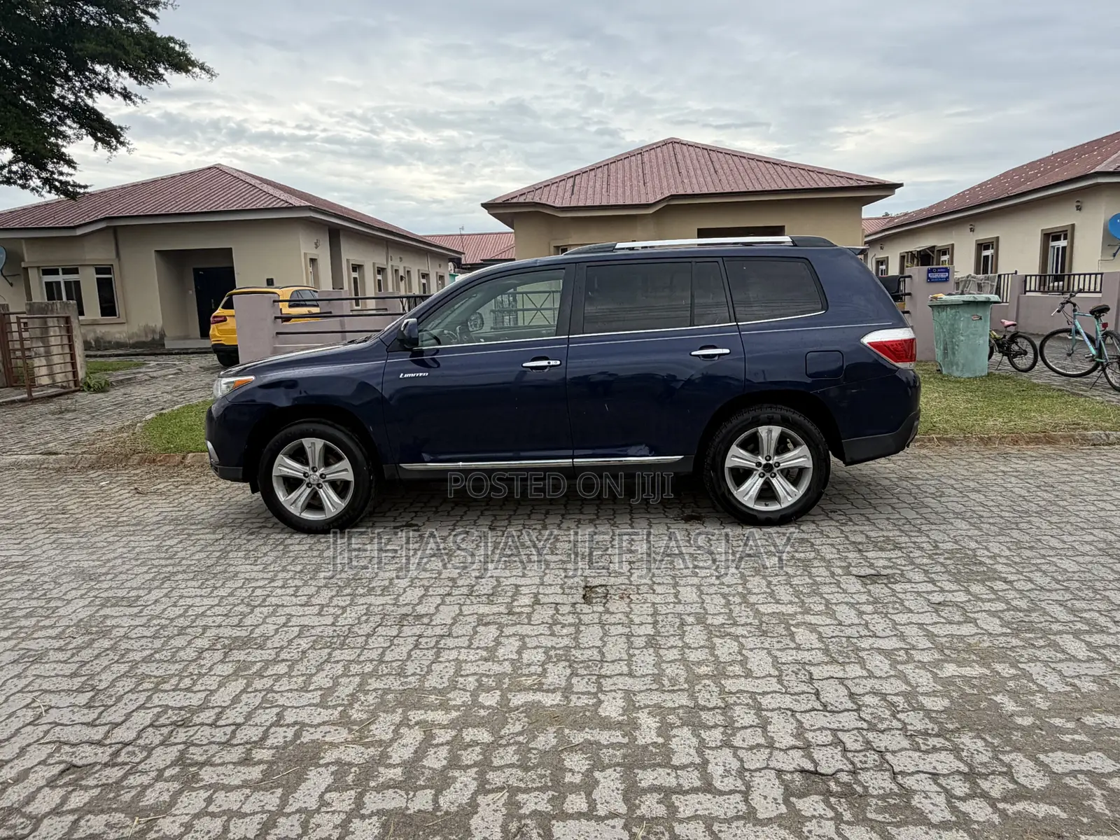 Toyota Highlander Limited 2012 Blue