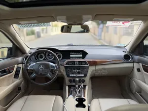 Mercedes-Benz C300 2014 Black