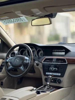 Mercedes-Benz C300 2014 Black