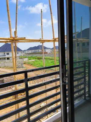 4bdrm Duplex in Gaduwa for sale