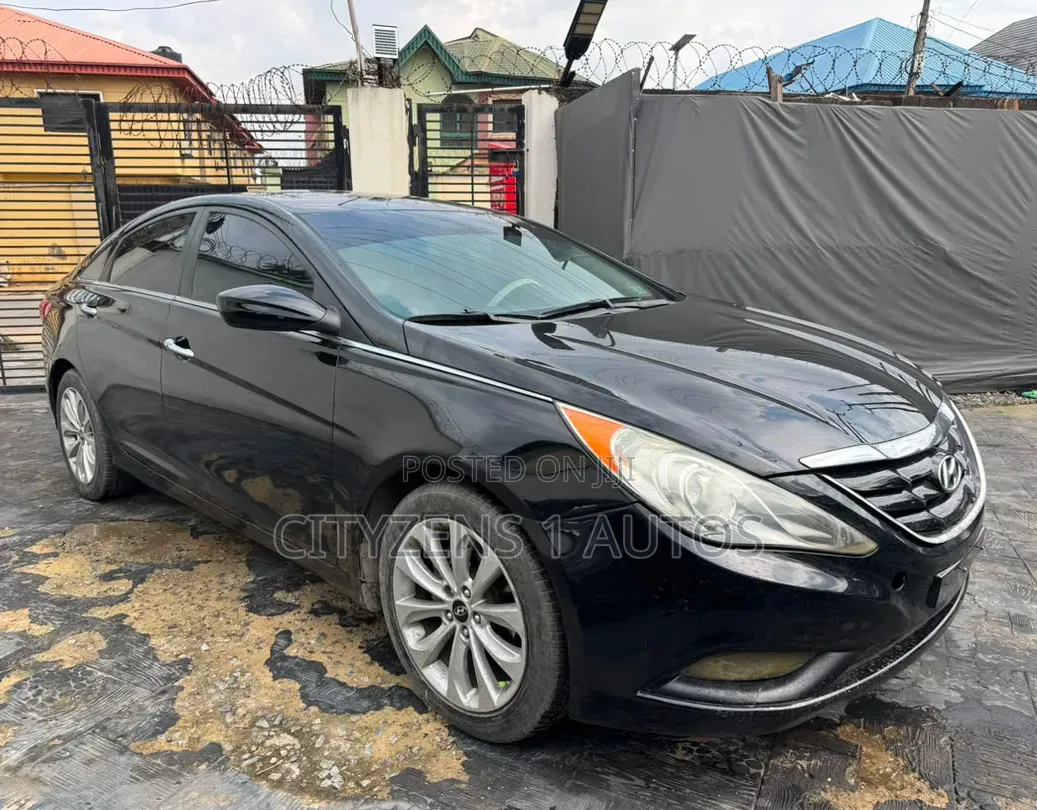 Hyundai Sonata 2012 Black