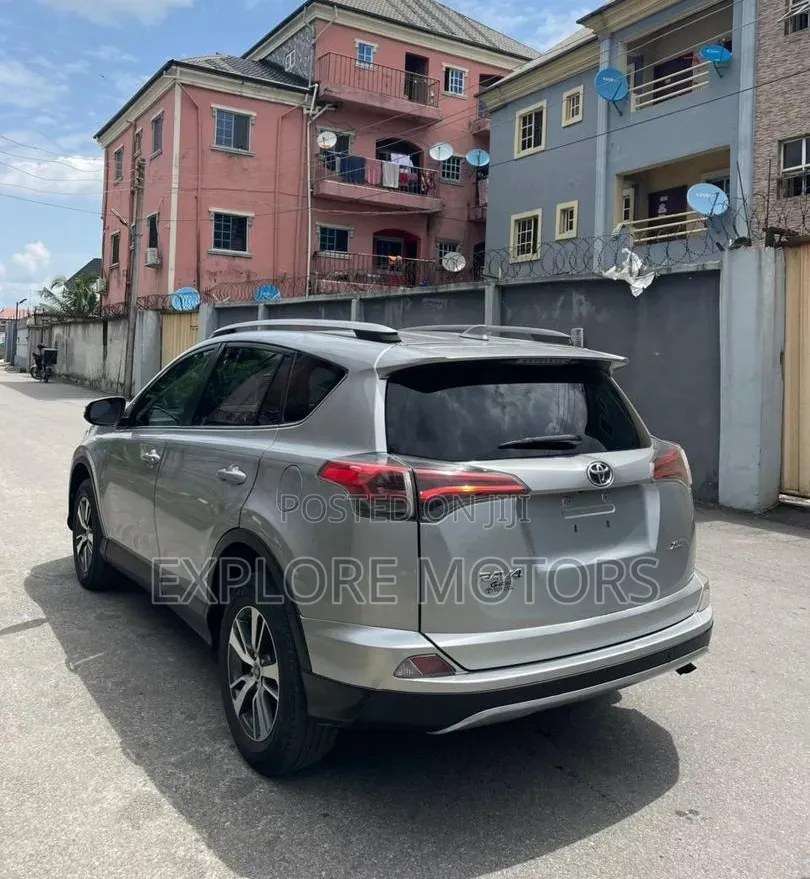 Toyota RAV4 2018 Silver
