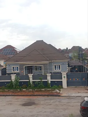 3bdrm Bungalow in Standard Estate for rent