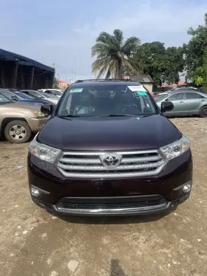 Toyota Highlander Limited 3.5L 2WD 2013 Burgundy