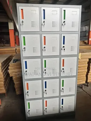15 Doors Locker Cabinet