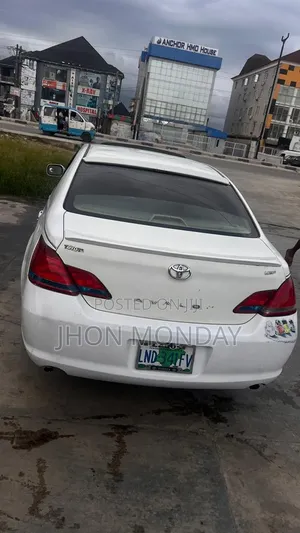 Toyota Avalon Limited 2007 White