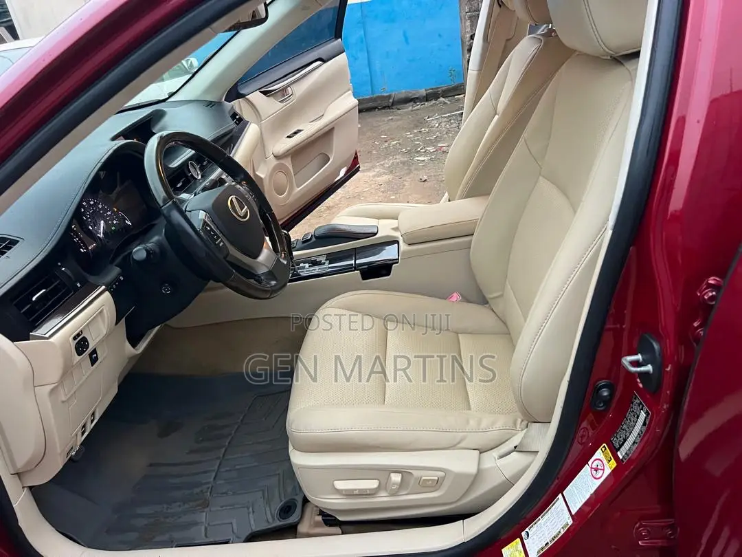 Lexus ES 2017 Red