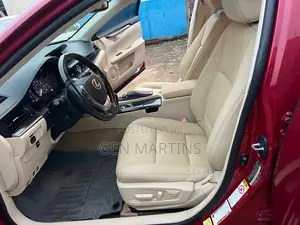 Lexus ES 2017 Red
