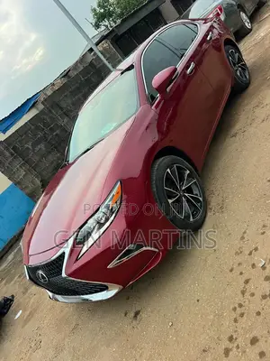 Lexus ES 2017 Red