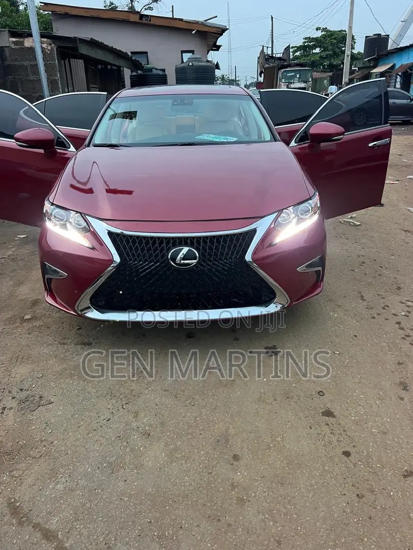 Lexus ES 2017 Red