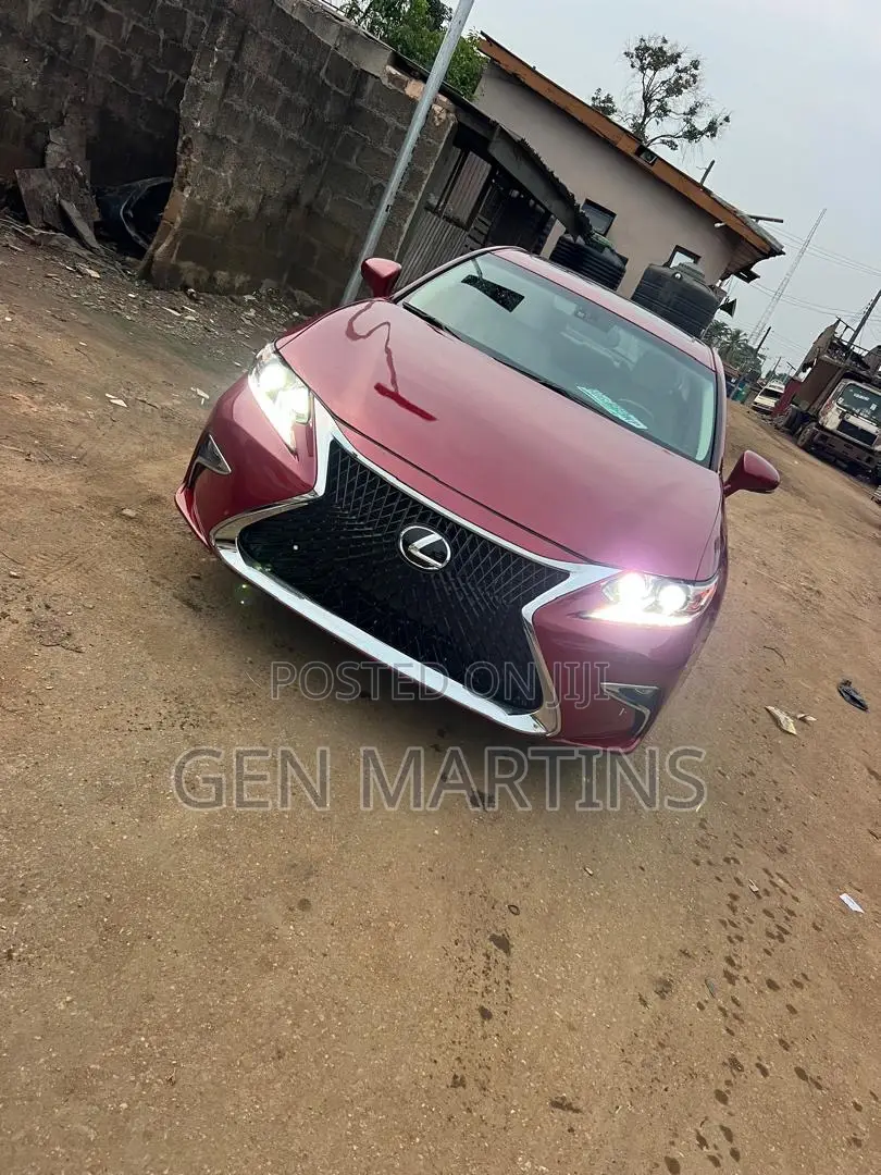 Lexus ES 2017 Red