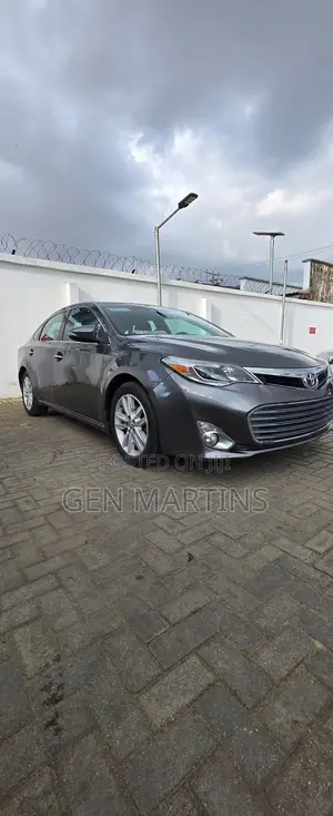 Toyota Avalon XLE Premium 4dr Sedan (3.5L 6cyl 6A) 2014 Gray