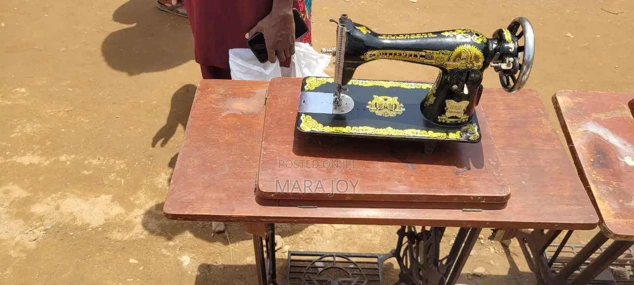 Butterfly Manual Sewing Machine