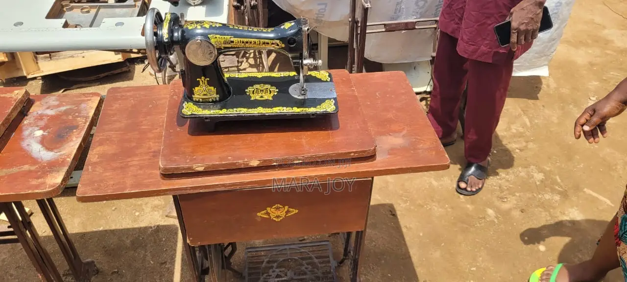 Butterfly Manual Sewing Machine